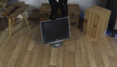 High heel monitor crush