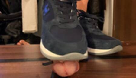 Hogan sneakers Ballbusting shoejob