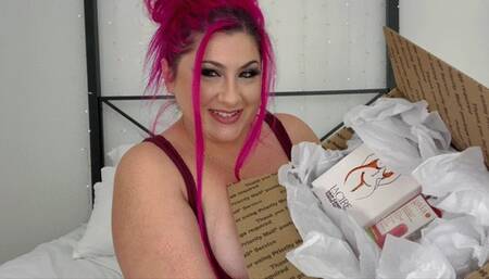 EYE ROLLING ORGASM WHILE UNBOXING MY INTIMATE POSTAL BOX