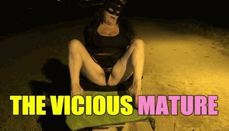 GOLPEANDO COÑO CON LA VARA