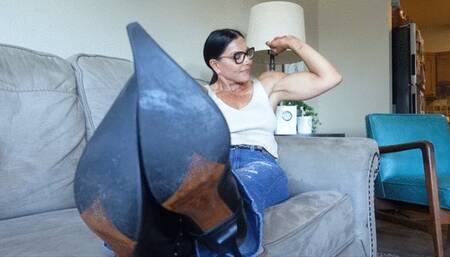 Spying pervert gets caught!! *CUSTOM CLIP*