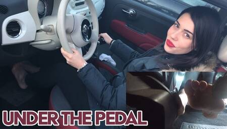 Under the pedal (Revving) - FULL HD