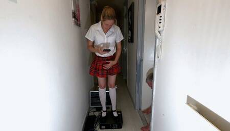 PC Computer Tower & Head Trample 21 (4K)