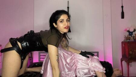 Sissy Carly gets fucked!