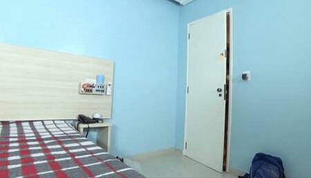 IS MY HOUSE HAUNTED?? IS A GHOST SECRETLY SMELLING ME? BY QWEEN AND THAMMY BBW CAM BY KLEBER FULL HD