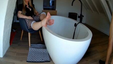 Serve my Feet and cum