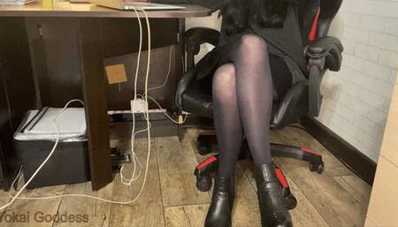 Properly tongue-cleaning for My ankle-boots and drinking coffee with LOTS of My spits