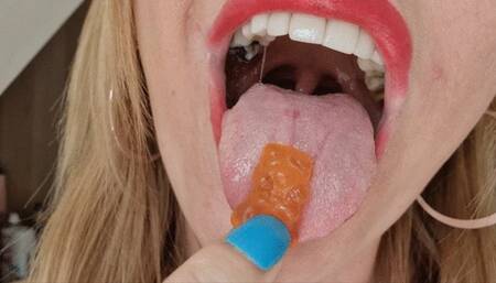 Small vs Large Gummy Swallow