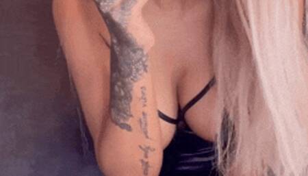 Mistress Saida: Smoking cigar naked