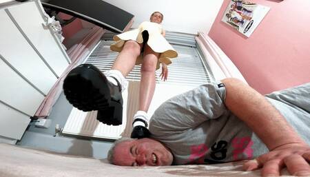 Danielle's Cruel Shoes FLOOR CAM