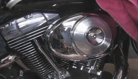 Biker Chris Johnson Handjob Facial! (wmv)