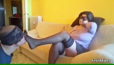 Ai piedi di mistress Betty pt 2