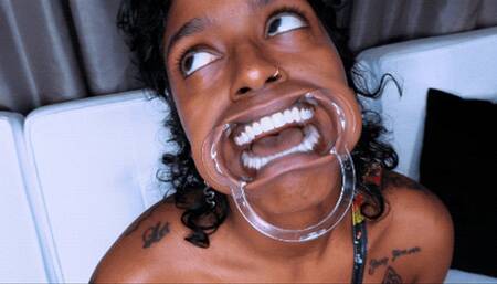 Lady Phoenix: Mouth Tour - MP4 sd