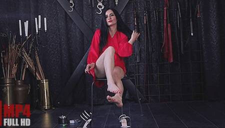 Smoking And Shoeplay With Spiral Heels (FULL HD) – Amira