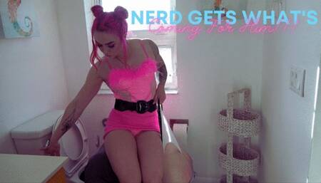 Nerd Gets What’s Coming For Him! - WMV