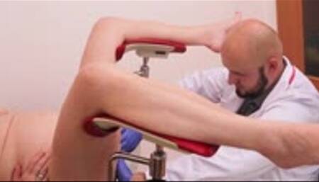 Gynological examination and anamnesis of her pussy