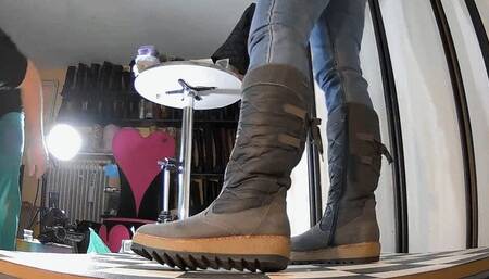 These brutal soles quickly overstrain a small cock - Cam 5