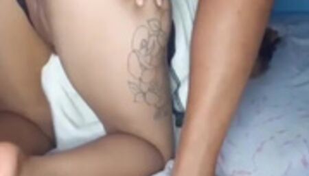 شوها حوية مراة خالي بليل و عجبها الحال.. رجلها ممقنعهاش