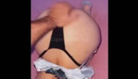 -AMATEUR- JE SUCE UN ÉTUDIANT EN TENUE D’ÉCOLIÈRE À LA SORTIE DE L’ÉCOLE (video entière sur mon mym)