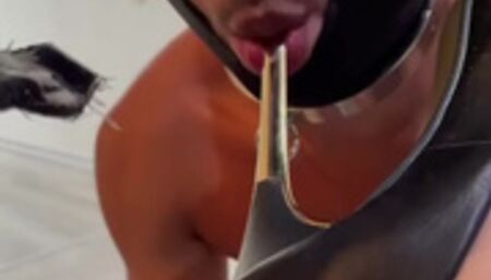 Foot fetish for Mistress Lara from a slave