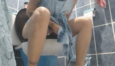 Big fart and long pee