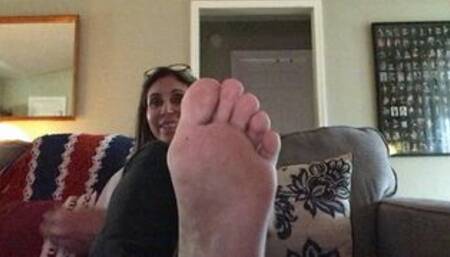 Wrinkle TV soles flexing