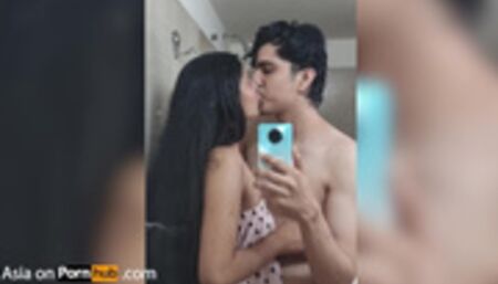 Indian Couple Recording Their Romantic Sex Video in Mobile Phone
