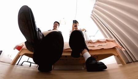 Henry and his friends play Dwarf 360VR together