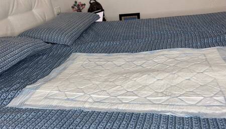 Big Bed Wetting in Lee Jeans