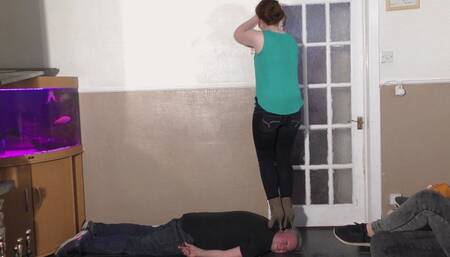 Ankle Boots Head Crushing (4K)