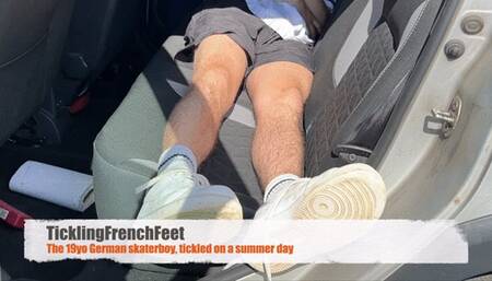 The 19yo German skaterboy tickled on a summerday (full HD)