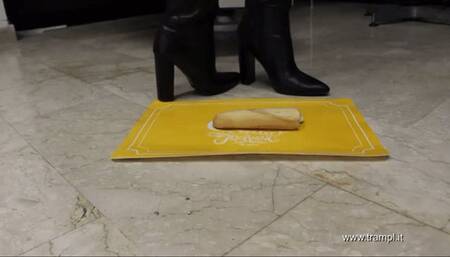 A904 Lady Penelope in crush