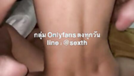 teen thai 19 year old sucks and fucks