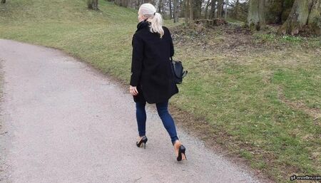 walk in Casadei shoes and barefoot and high heels sound wmv 1280 x 720