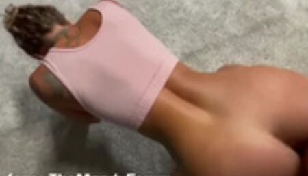 Fit Model Sucks And Fucks On The Floor! BradAndBabe