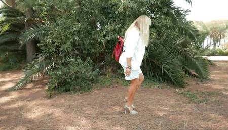 Stuck heels on a walk ?AVI(1920x1080)FHD