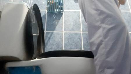 Talking to my hubby while sitting on the toilet