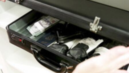 Mob bf anal fucks gf and her stepmom