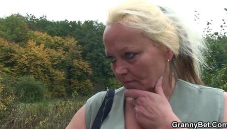 Femme fatale best girl's old women dirt