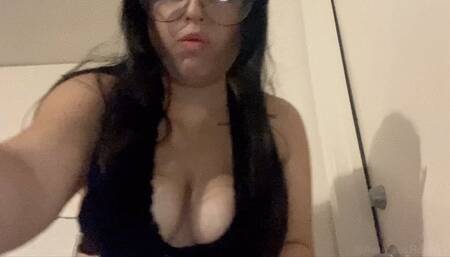 It feel like theres something in my throat