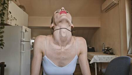 Eves apple strength demonstration-wmv