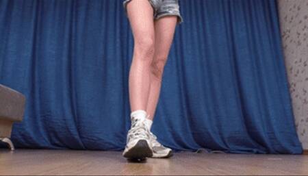 New Balance 530 sneakers of pretty chick deserve attention, fc262h 720p