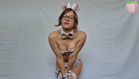 Cowgirl Shows Off Her Ass