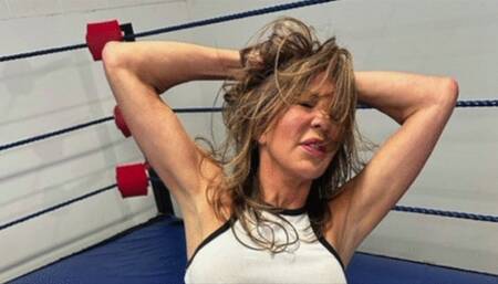 SUPERGRYL PUMMELED wmv - 1078 HD