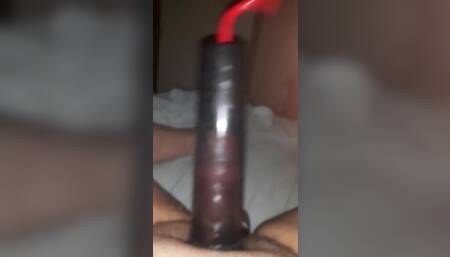 Mofo Pumps His Cock