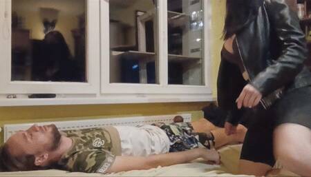 Masked Teen Footsmother