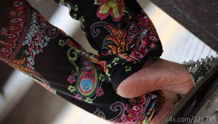 Candid shoeplay and shoe off in fetish slippers, dipping beauty feet soles, foot fetish passion