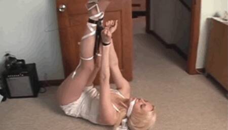 Cherry - Bound in Nylons WMV