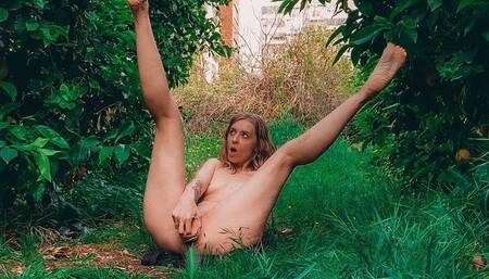 MASTURBARION IN THE GARDEN