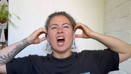 massaging my ear to stay awake mpg